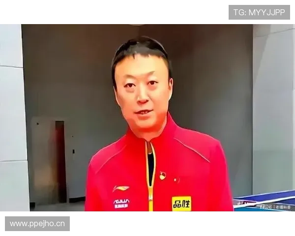 刷到马琳家那张图我懵了——赛场狠角色，下班像来蹭饭的隔壁大叔